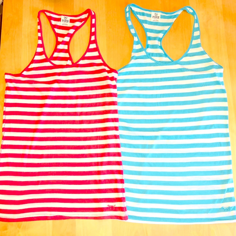 🦄🦄2 for 1 deAl Victoria secret soft tank tops!